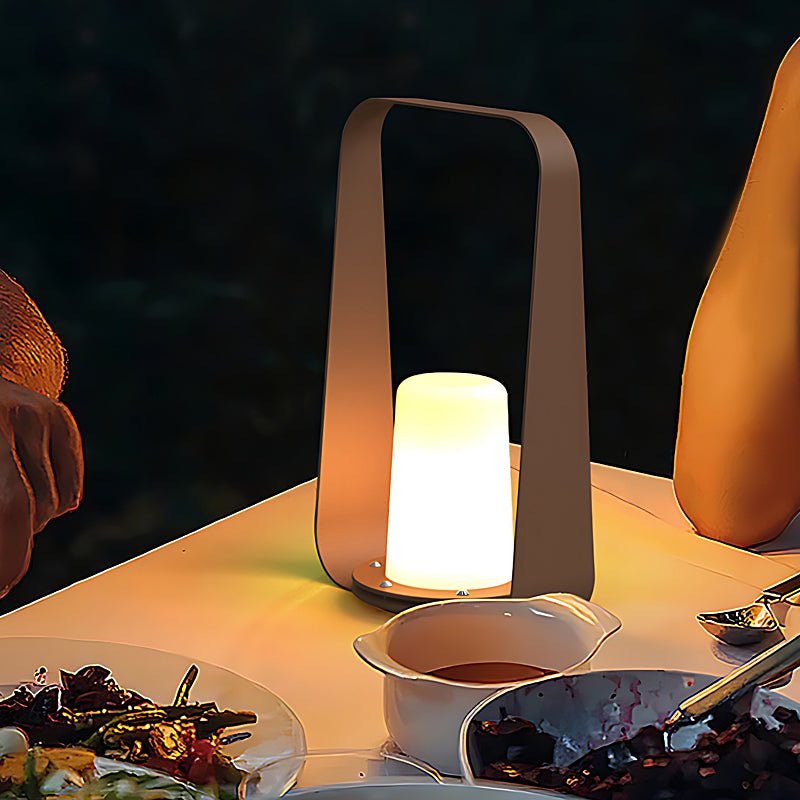 WINDSOR WATERPROOF LED LANTERN WITH RECHARGEABLE USB