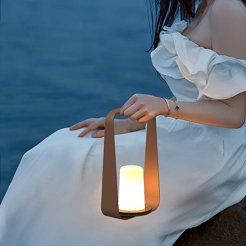 WINDSOR WATERPROOF LED LANTERN WITH RECHARGEABLE USB