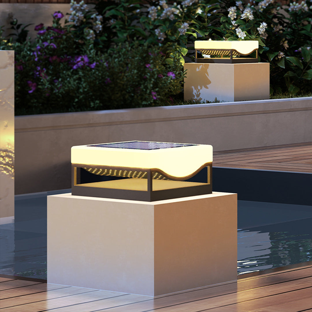 WINDSOR SOLAR ENLIGHTENMENT PILLAR LANTERN