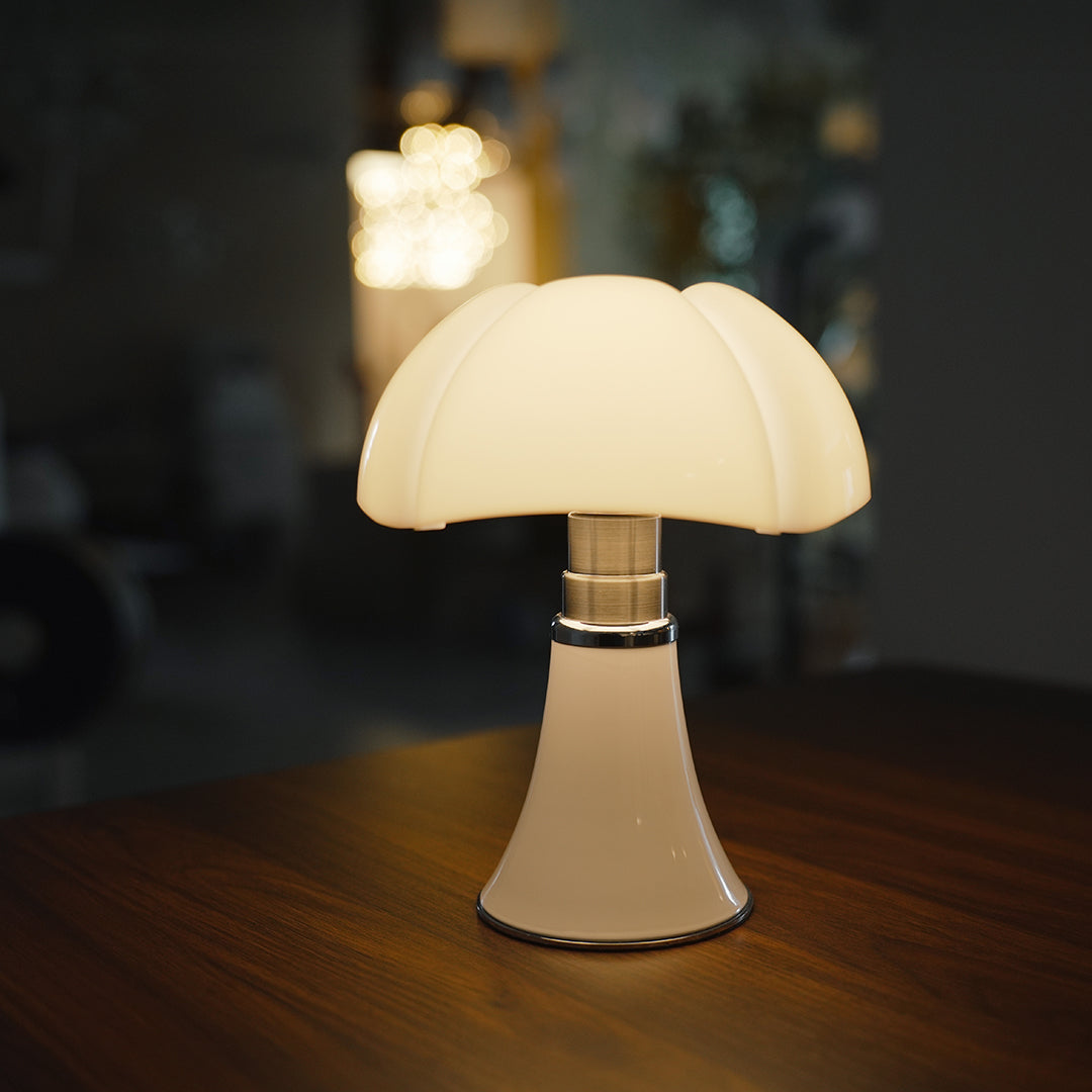 VINCENT IRON ARTISAN TABLE LAMP WITH ITALIAN INSPIRATION