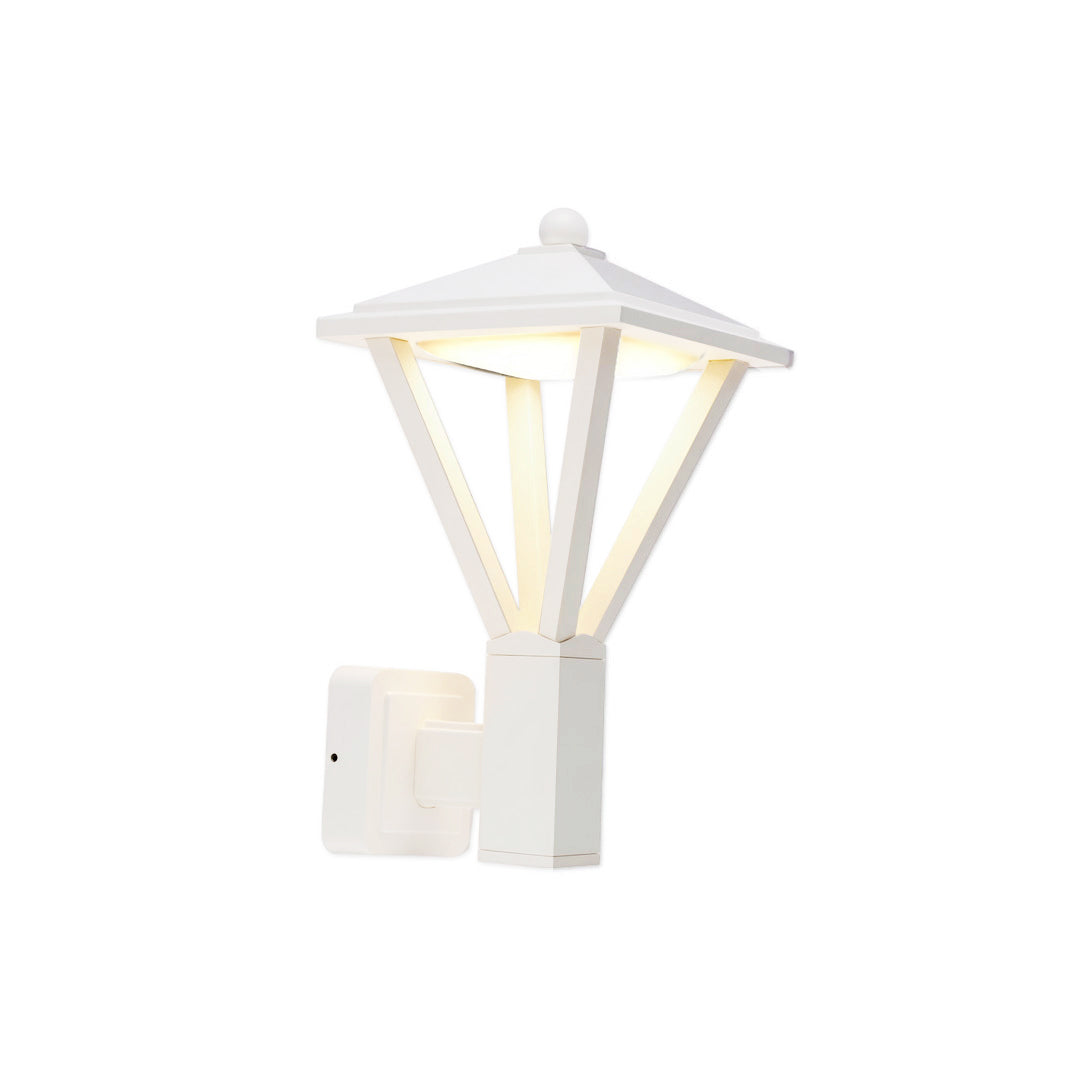 RAVENSCROFT OUTDOOR LED WALL SCONCE FOR COURTYARD AMBIENCE