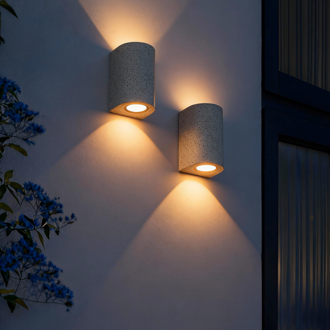 WINDSOR CEMENT OUTDOOR DUAL-FACING LIGHTING FIXTURE