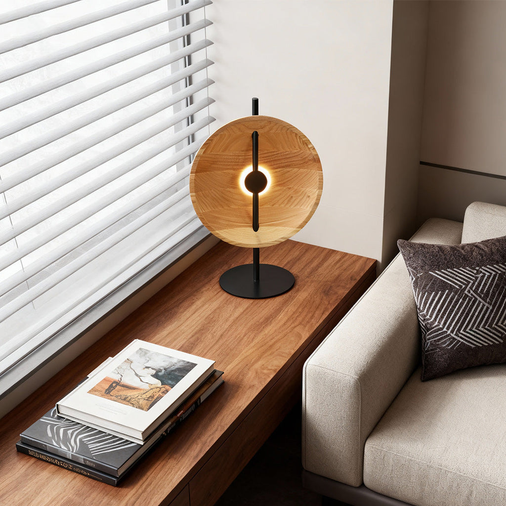 BRACKENWOOD SCULPTURAL LAMP OF NATURAL FLAIR