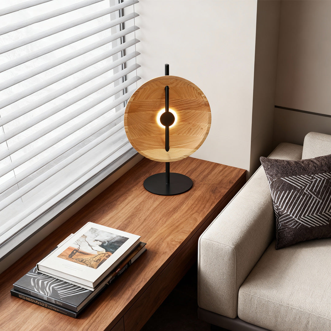 BRACKENWOOD SCULPTURAL LAMP OF NATURAL FLAIR