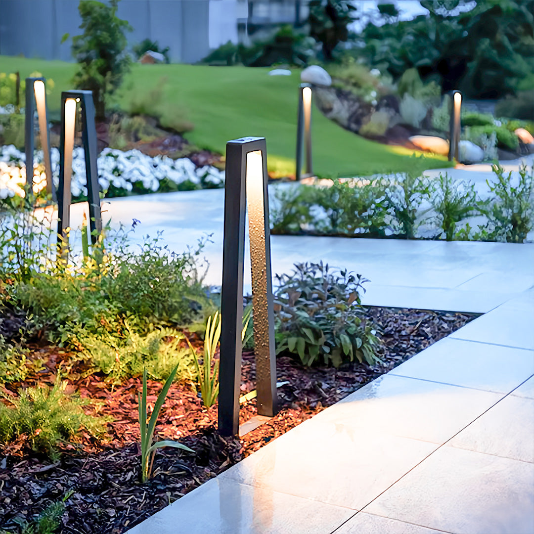 RAVENSCROFT WEATHERPROOF GARDEN LANTERN